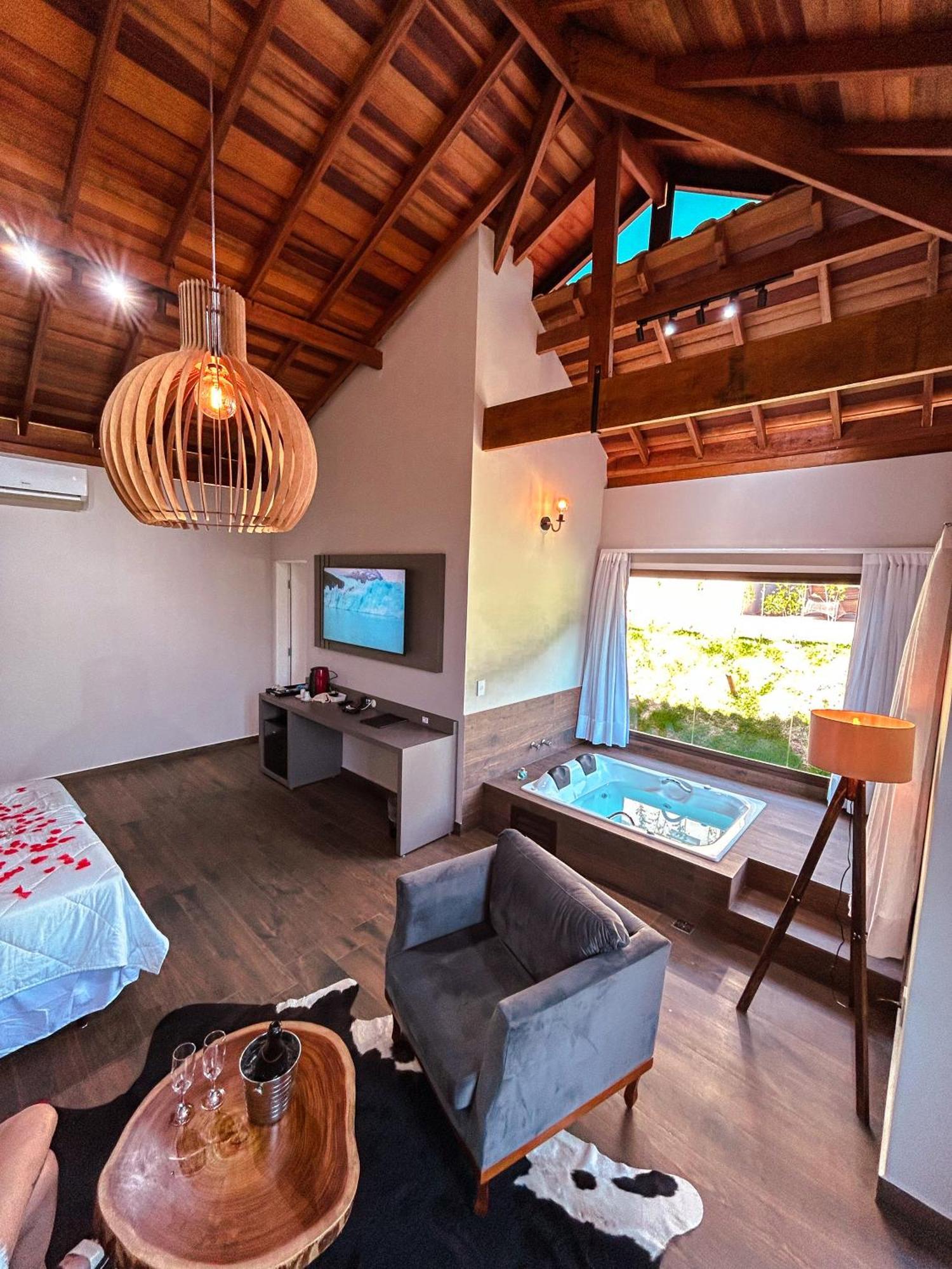 Hotel Chales Capitanias Агуас-ди-Линдоя Экстерьер фото